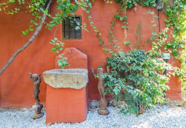 6 makuuhuone Huvila myytävänä paikassa Torremolinos mukana uima-altaan 
autotalli - 1 199 000 € (Ref: 9557333)