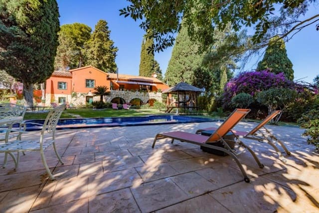 6 soverom Villa til salgs i Torremolinos med svømmebasseng garasje - € 990 000 (Ref: 9557333)