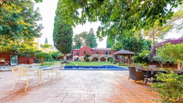 6 soverom Villa til salgs i Torremolinos med svømmebasseng garasje - € 990 000 (Ref: 9557333)