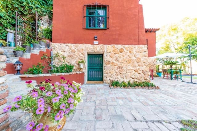 6 soverom Villa til salgs i Torremolinos med svømmebasseng garasje - € 990 000 (Ref: 9557333)
