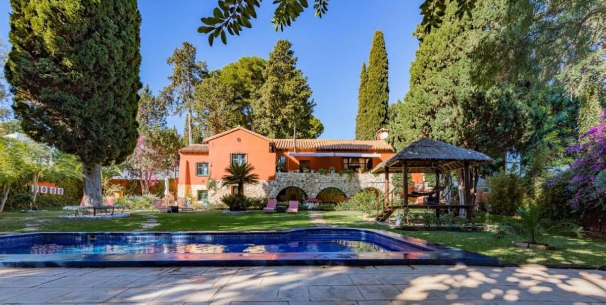6 soverom Villa til salgs i Torremolinos med svømmebasseng garasje - € 990 000 (Ref: 9557333)