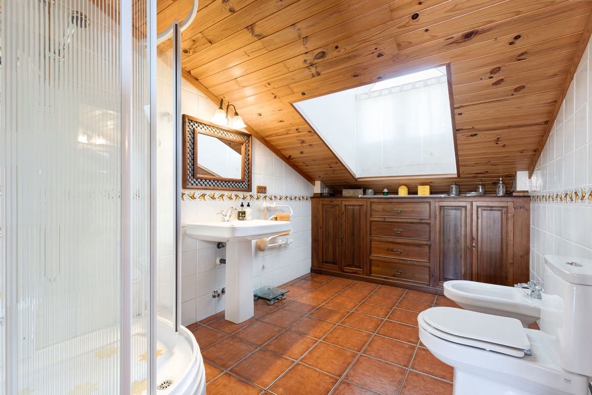 4 soveværelse Finca/Landehus til salg i Coin med swimmingpool garage - € 689.000 (Ref: 9584440)