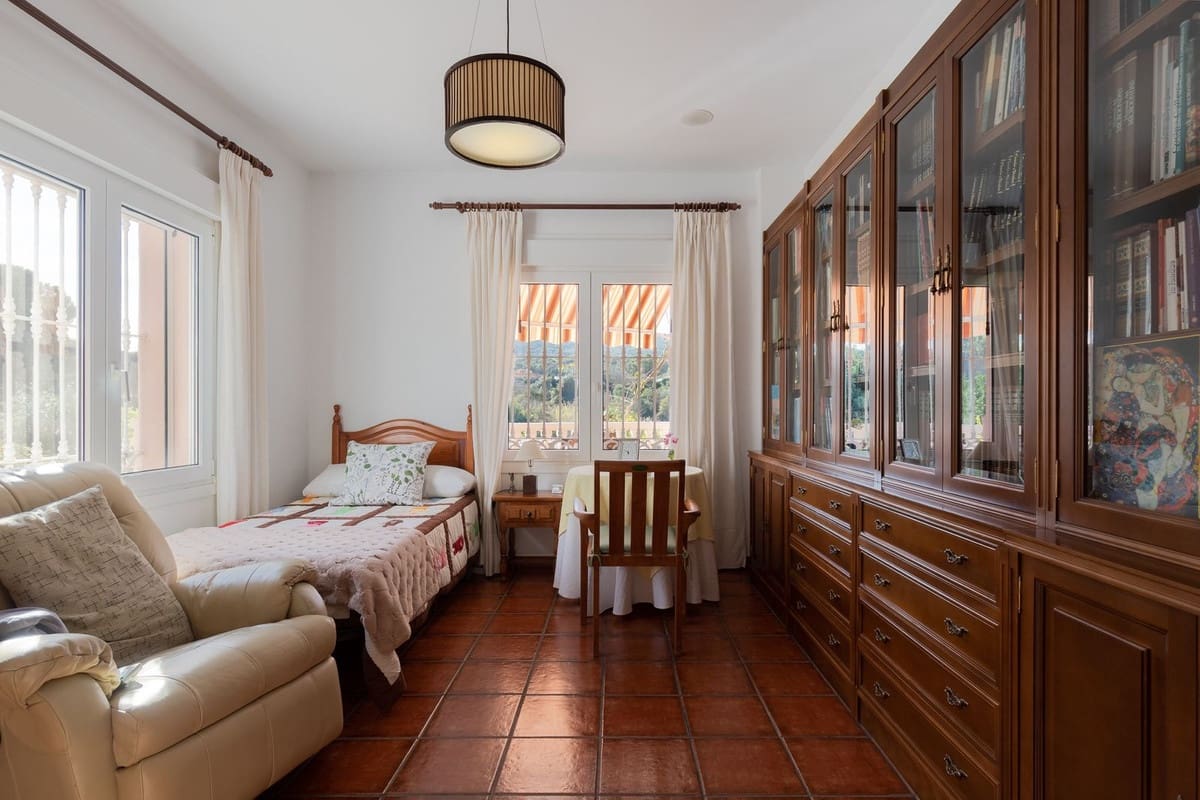 4 bedroom Finca/Country House for sale in Coin with pool garage - € 689,000 (Ref: 9584440)