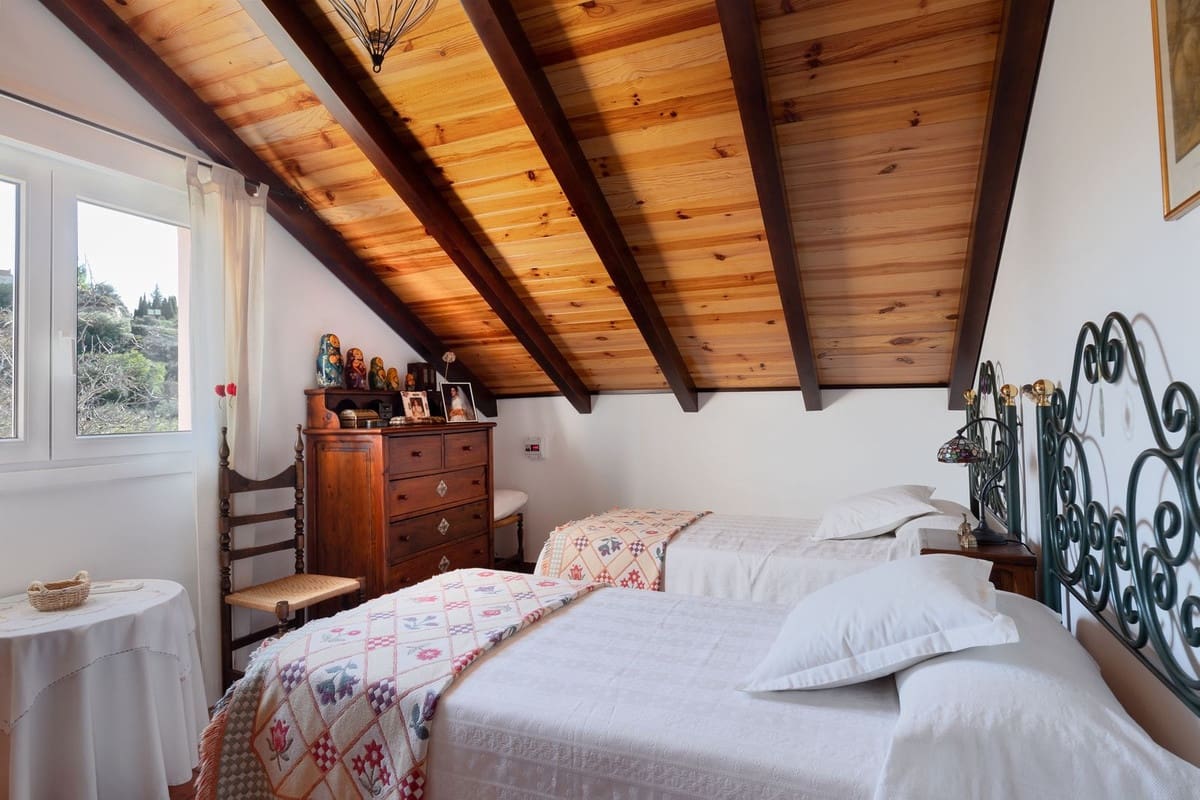 4 bedroom Finca/Country House for sale in Coin with pool garage - € 689,000 (Ref: 9584440)