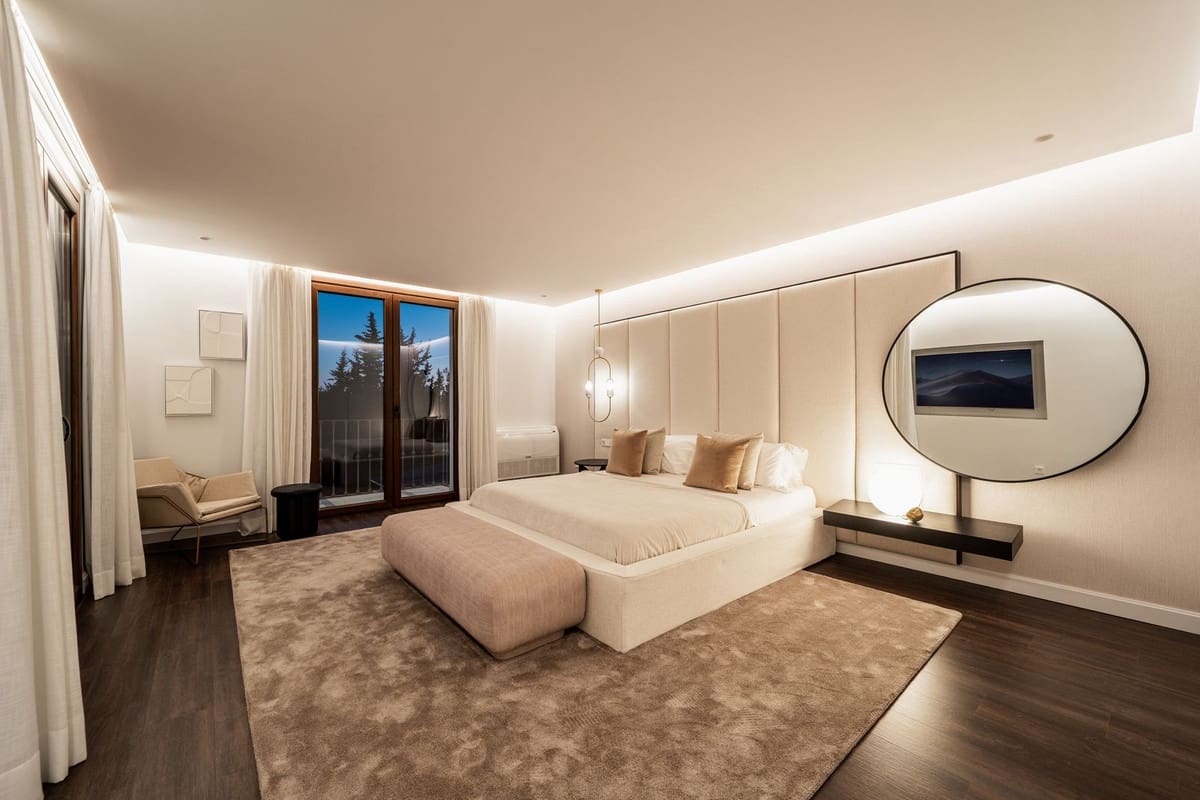 5 soveværelse Villa til salg i Estepona med swimmingpool garage - € 2.195.000 (Ref: 9645631)