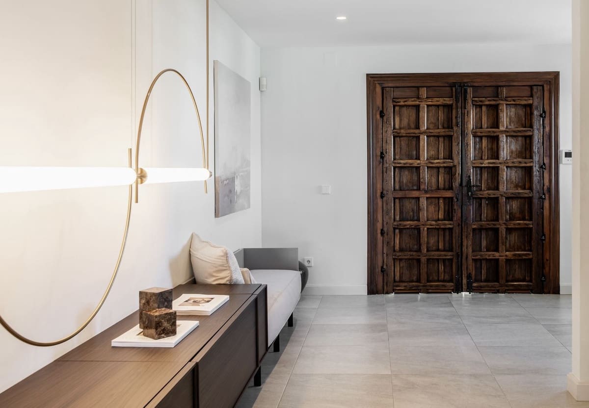 5 soveværelse Villa til salg i Estepona med swimmingpool garage - € 2.195.000 (Ref: 9645631)
