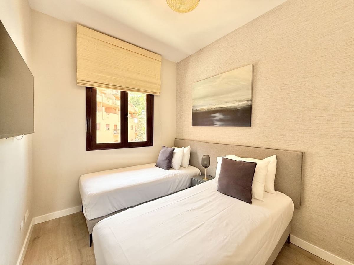 Apartamento de 2 habitaciones en Benahavís en venta con piscina garaje - 259.000 € (Ref: 9699860)