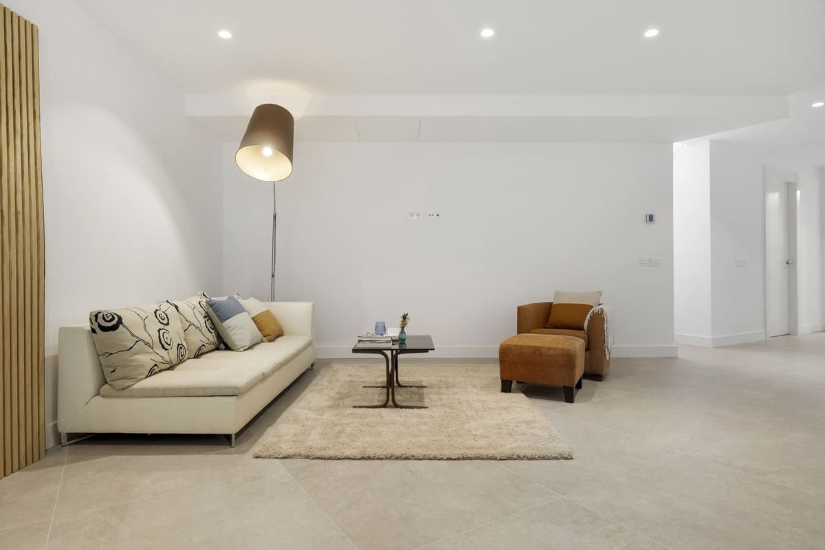 5 quarto Moradia para venda em Marbesa com piscina garagem - 3 345 000 € (Ref: 9720612)