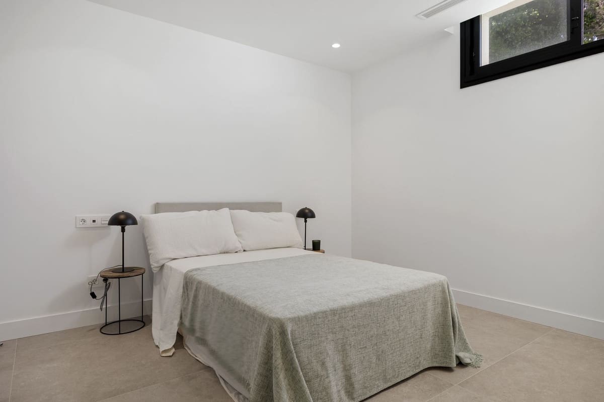 5 quarto Moradia para venda em Marbesa com piscina garagem - 3 345 000 € (Ref: 9720612)