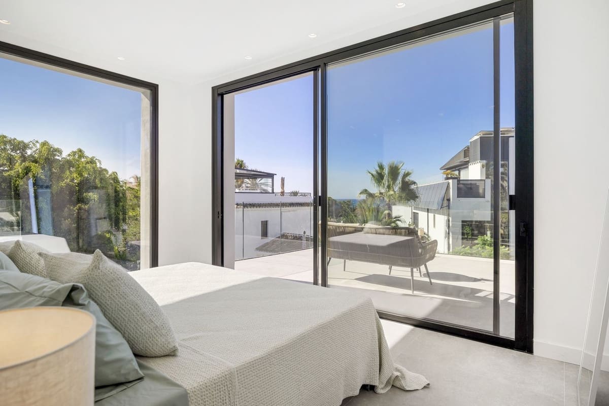 5 quarto Moradia para venda em Marbesa com piscina garagem - 3 345 000 € (Ref: 9720612)