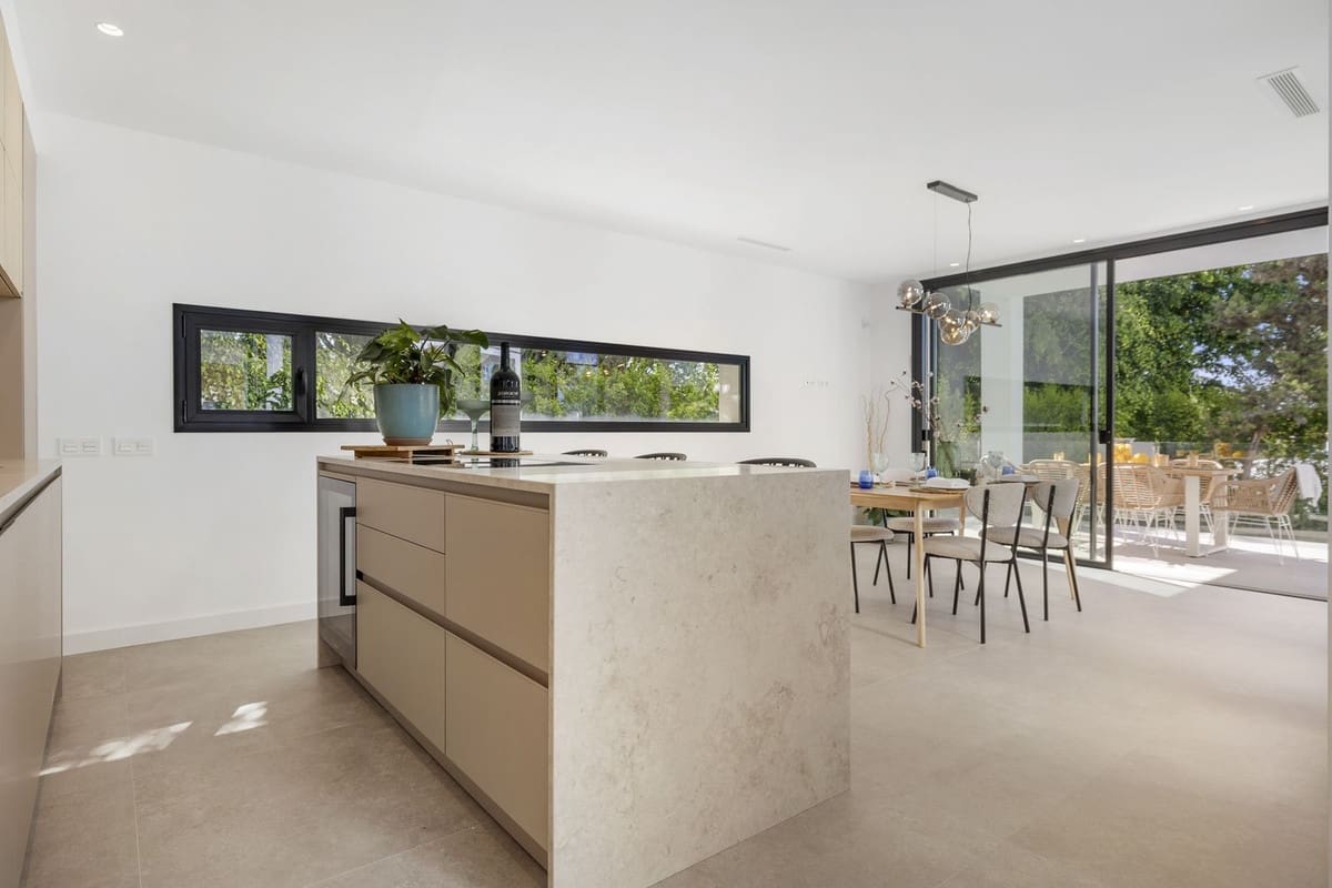 5 Zimmer Villa zu verkaufen in Marbesa mit Pool Garage - 3.345.000 € (Ref: 9720612)
