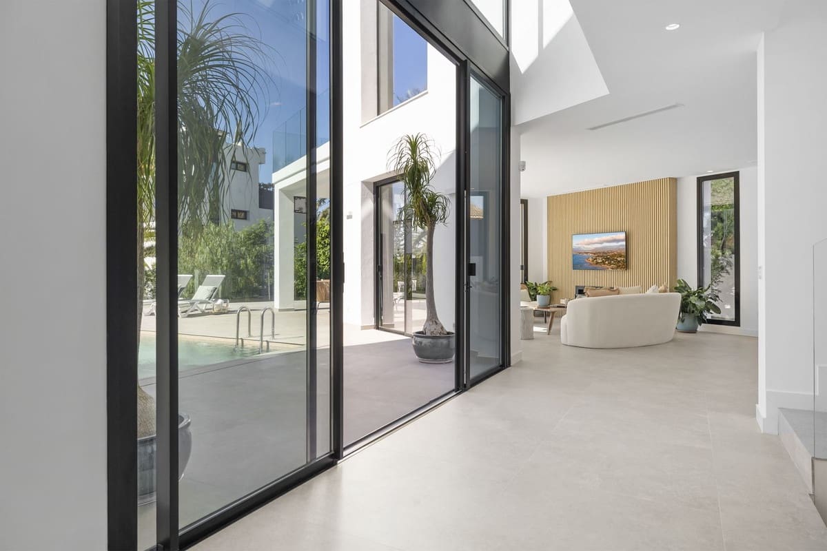 5 Zimmer Villa zu verkaufen in Marbesa mit Pool Garage - 3.345.000 € (Ref: 9720612)