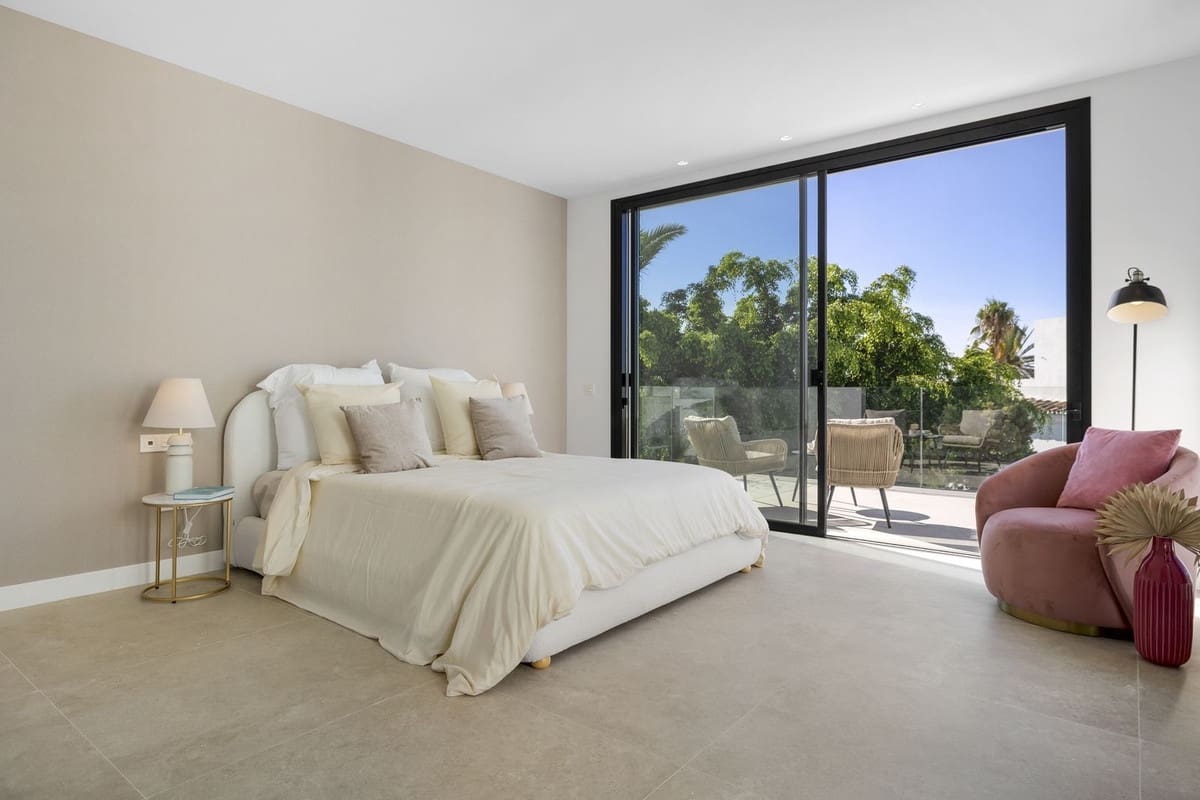 5 Zimmer Villa zu verkaufen in Marbesa mit Pool Garage - 3.345.000 € (Ref: 9720612)