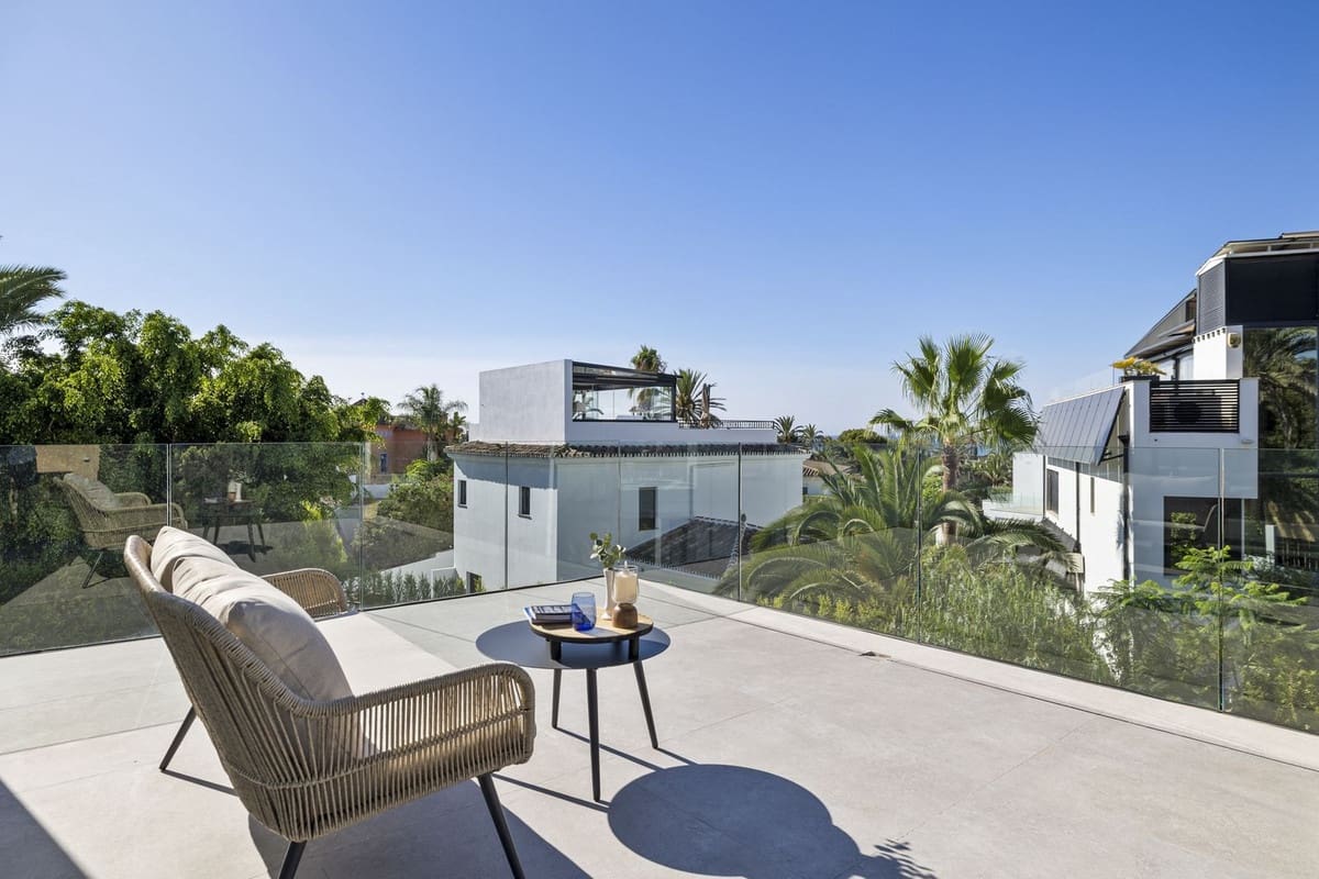 5 Zimmer Villa zu verkaufen in Marbesa mit Pool Garage - 3.345.000 € (Ref: 9720612)