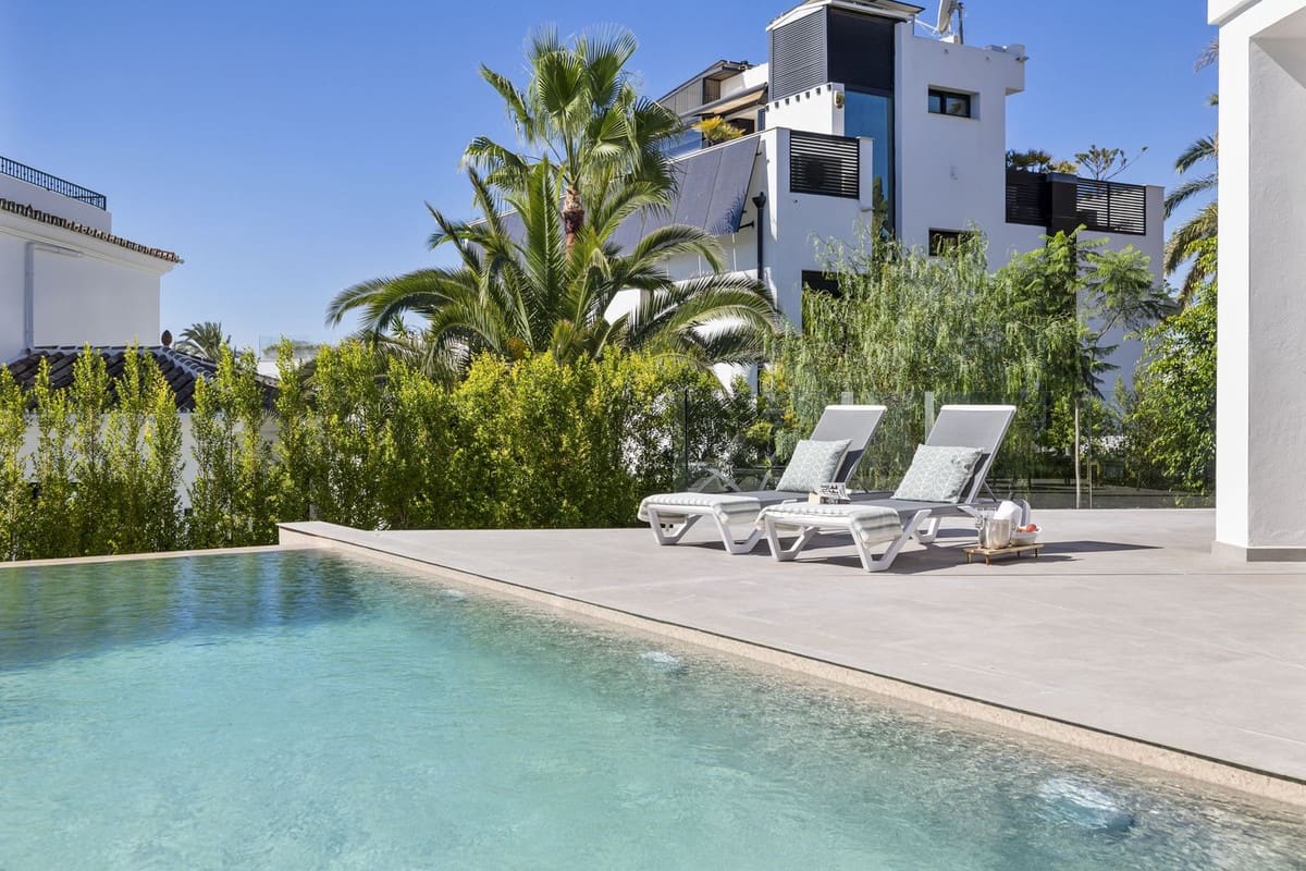 5 Zimmer Villa zu verkaufen in Marbesa mit Pool Garage - 3.345.000 € (Ref: 9720612)
