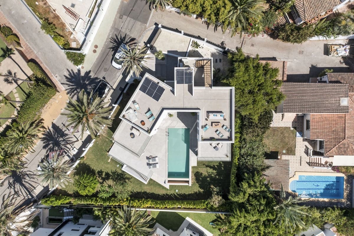 5 Zimmer Villa zu verkaufen in Marbesa mit Pool Garage - 3.345.000 € (Ref: 9720612)