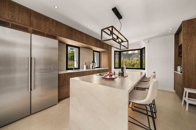 4 soveværelse Villa til salg i Nueva Andalucia, Marbella med swimmingpool garage - € 2.650.000 (Ref: 9734216)