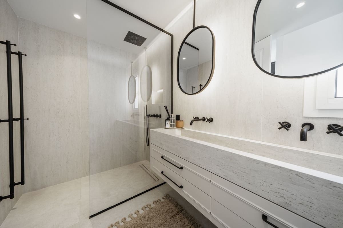 Ático de 3 habitaciones en Benahavís en venta con garaje - 895.000 € (Ref: 9747247)