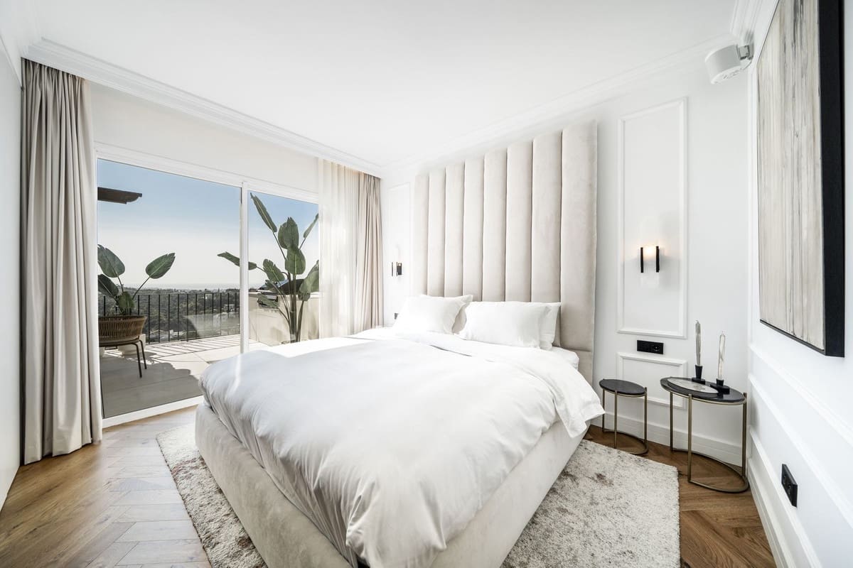 Ático de 3 habitaciones en Benahavís en venta con garaje - 895.000 € (Ref: 9747247)