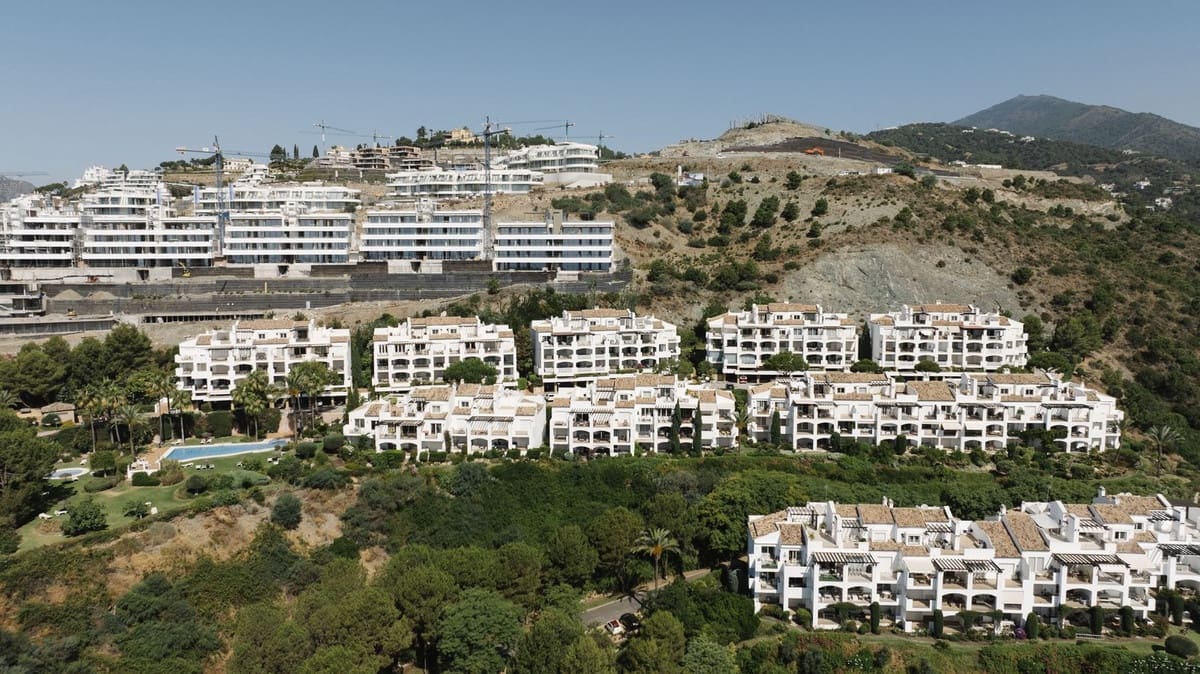 Ático de 3 habitaciones en Benahavís en venta con garaje - 895.000 € (Ref: 9747247)