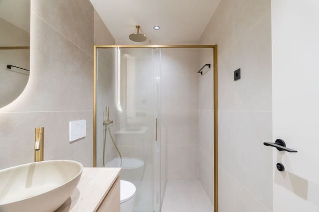 3 chambre Appartement à vendre à Nueva Andalucia, Marbella avec piscine garage - 1 090 000 € (Ref: 9771014)