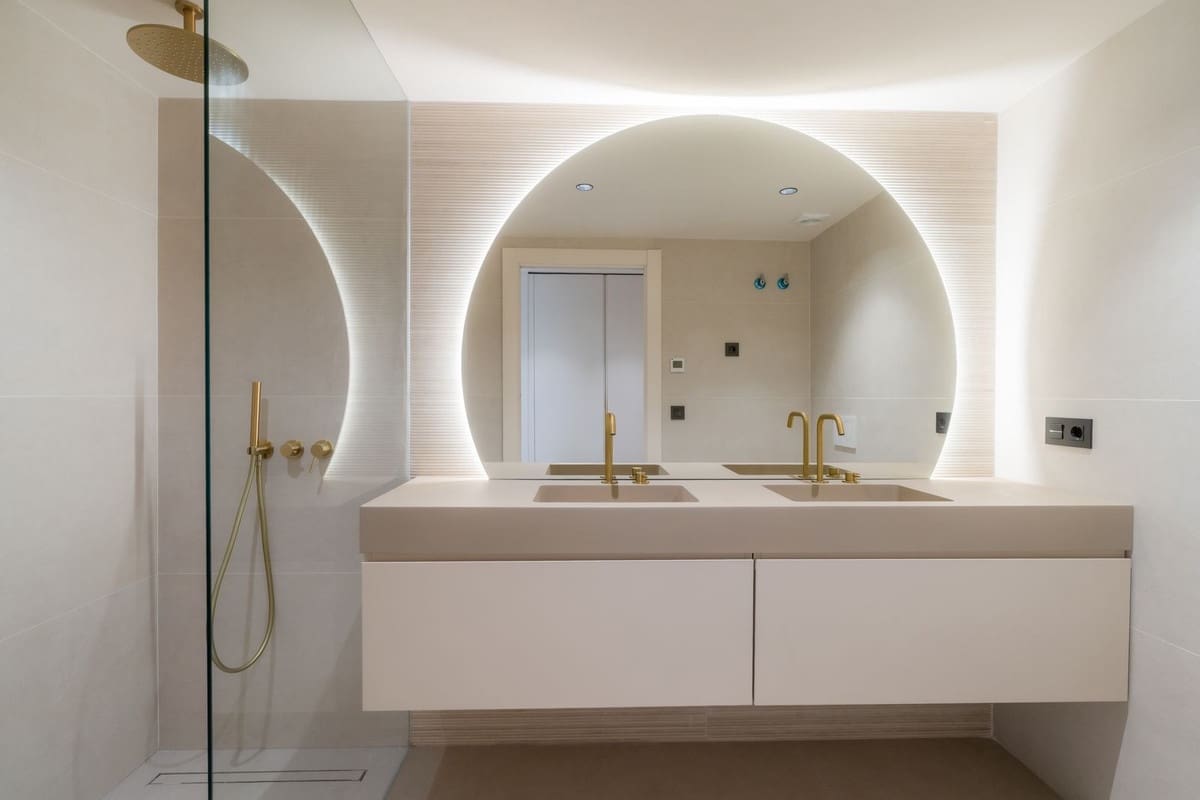 3 bedroom Apartment for sale in Nueva Andalucia with pool garage - € 1,090,000 (Ref: 9771014)