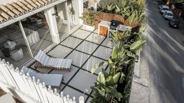 3 chambre Appartement à vendre à Nueva Andalucia, Marbella avec piscine garage - 1 090 000 € (Ref: 9771014)