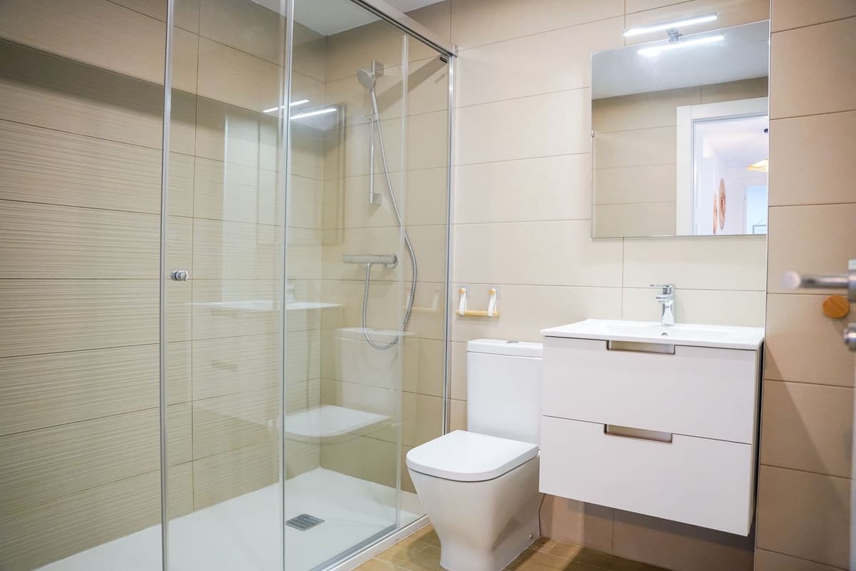 3 bedroom Apartment for rent in Estepona with pool garage - € 2,500 (Ref: 9775995)