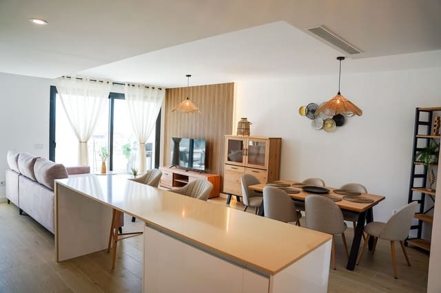3 bedroom Apartment for rent in Estepona with pool garage - € 2,500 (Ref: 9775995)