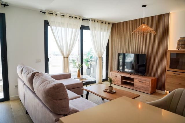 3 bedroom Apartment for rent in Estepona with pool garage - € 2,500 (Ref: 9775995)