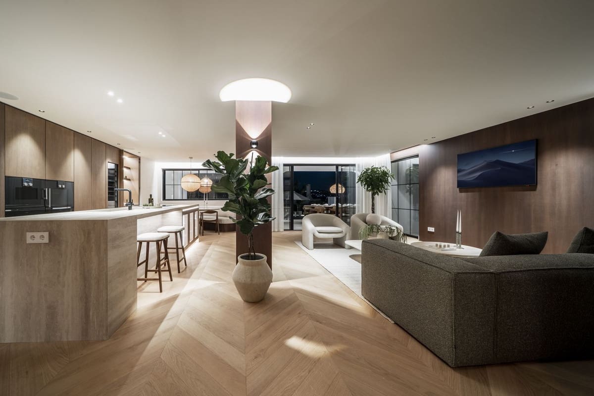 5 slaapkamer Villa te koop in Nueva Andalucia met zwembad garage - € 4.950.000 (Ref: 9798011)