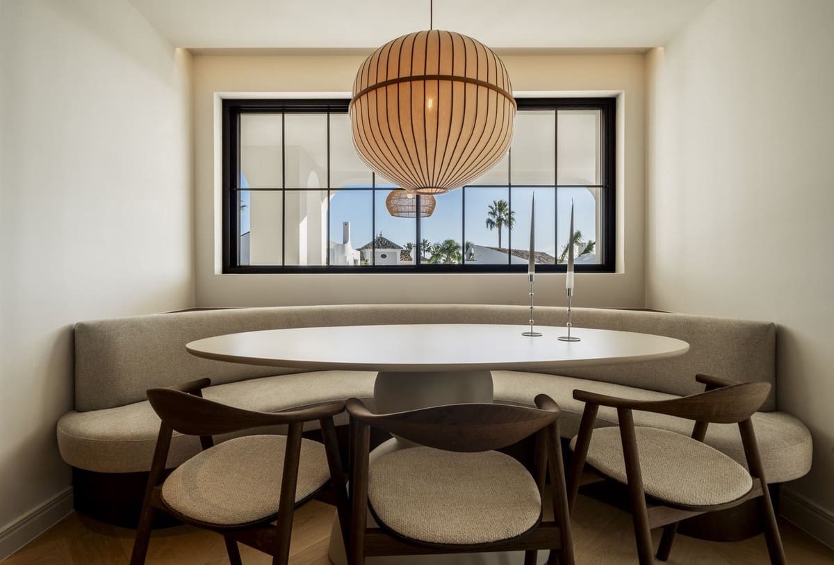 5 slaapkamer Villa te koop in Nueva Andalucia met zwembad garage - € 4.950.000 (Ref: 9798011)