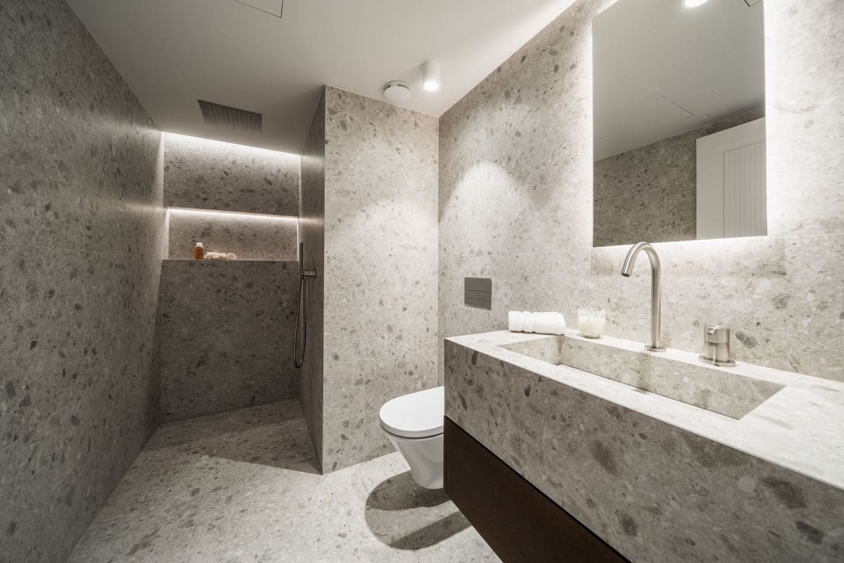 5 slaapkamer Villa te koop in Nueva Andalucia met zwembad garage - € 4.950.000 (Ref: 9798011)