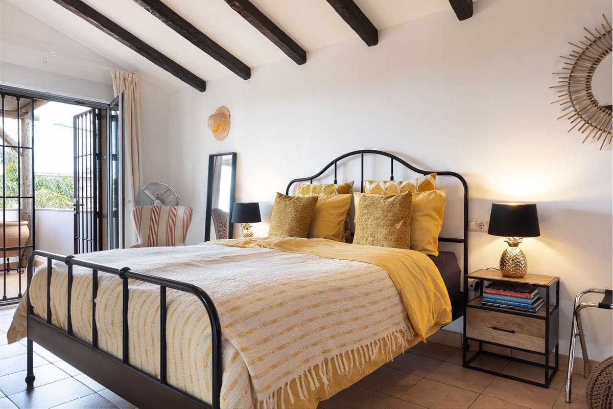 4 Zimmer Villa zu verkaufen in Alhaurin el Grande mit Pool Garage - 845.000 € (Ref: 9818852)