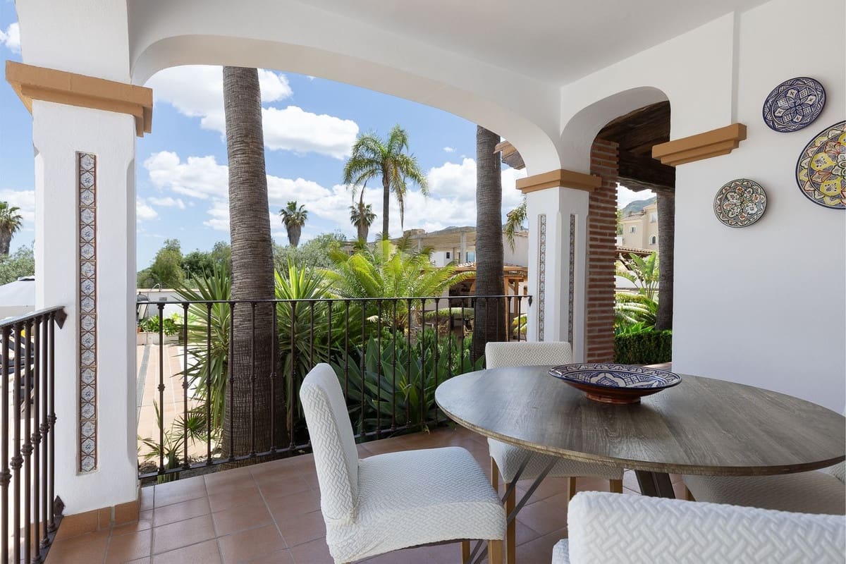 4 Zimmer Villa zu verkaufen in Alhaurin el Grande mit Pool Garage - 845.000 € (Ref: 9818852)