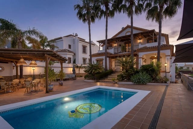 4 slaapkamer Villa te koop in Alhaurín el Grande met zwembad garage - € 845.000 (Ref: 9818852)