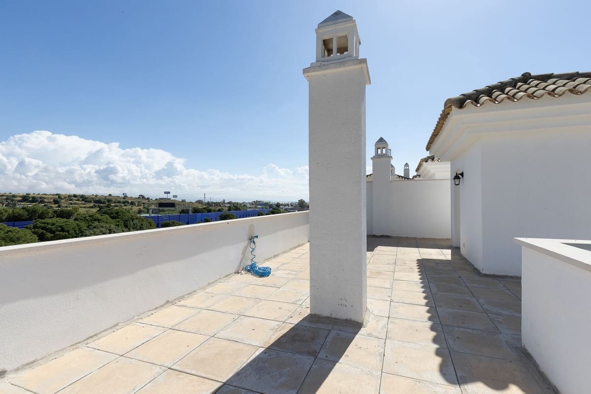 2 bedroom Penthouse for sale in Torremolinos with pool garage - € 535,000 (Ref: 9823767)