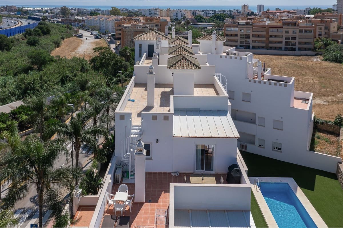 2 bedroom Penthouse for sale in Torremolinos with pool garage - € 535,000 (Ref: 9823767)