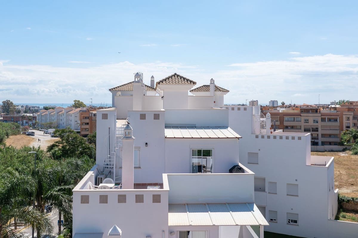 2 bedroom Penthouse for sale in Torremolinos with pool garage - € 535,000 (Ref: 9823767)