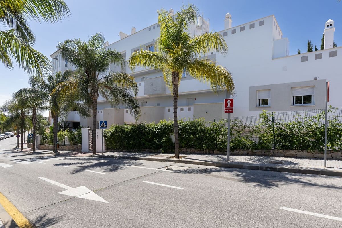 2 bedroom Penthouse for sale in Torremolinos with pool garage - € 535,000 (Ref: 9823767)
