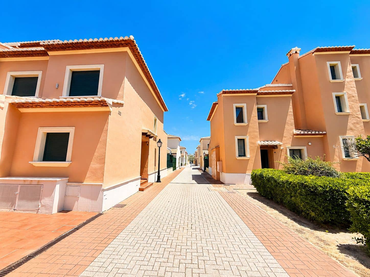 4 soveværelse Rækkehus til salg i Javea / Xabia med swimmingpool garage - € 645.000 (Ref: 10000204)