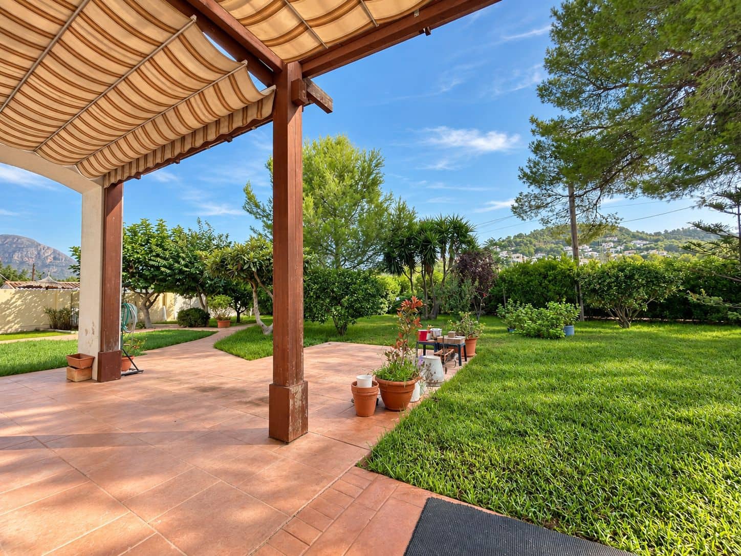 4 chambre Villa/Maison à vendre à Javea / Xabia avec piscine garage - 650 000 € (Ref: 10031131)