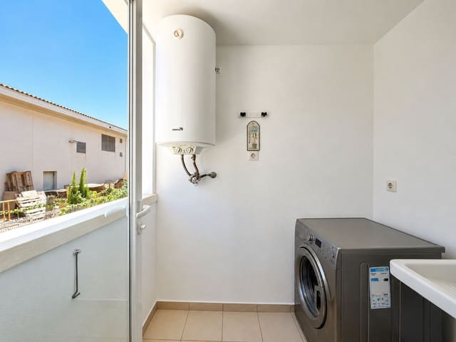 4 soveværelse Rækkehus til salg i Javea / Xàbia med swimmingpool garage - € 400.000 (Ref: 10048114)