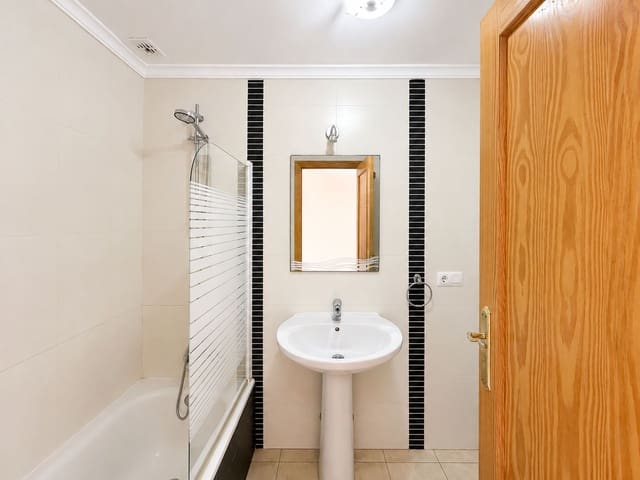 Adosado de 4 habitaciones en Javea / Xàbia en venta con piscina garaje - 400.000 € (Ref: 10048114)
