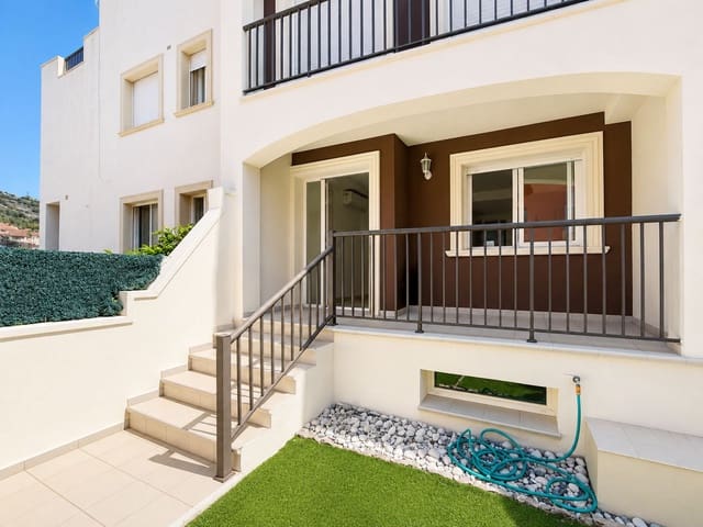 Adosado de 4 habitaciones en Javea / Xàbia en venta con piscina garaje - 400.000 € (Ref: 10048114)