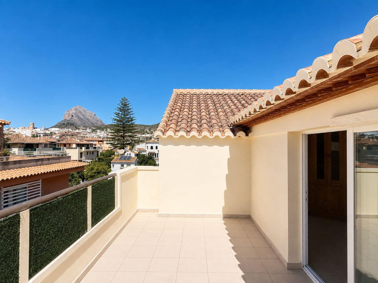 4 soveværelse Rækkehus til salg i Javea / Xabia med swimmingpool garage - € 400.000 (Ref: 10048114)