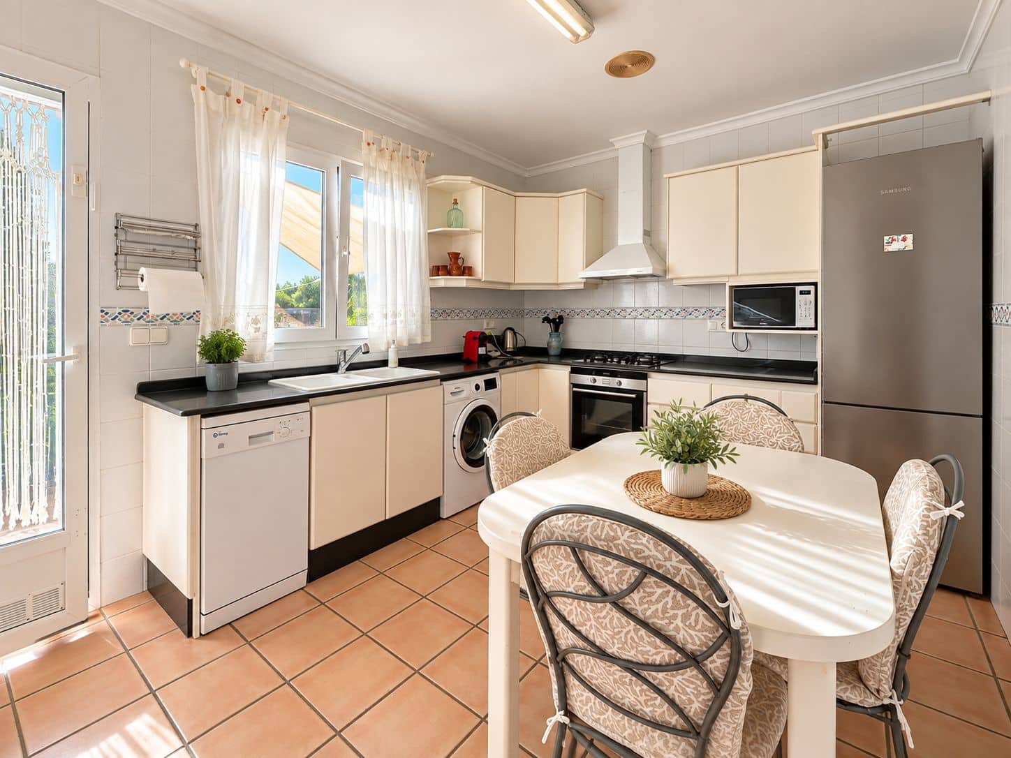3 soverom Rekkehus til leie i Javea / Xabia med svømmebasseng - € 1 800 (Ref: 10077186)