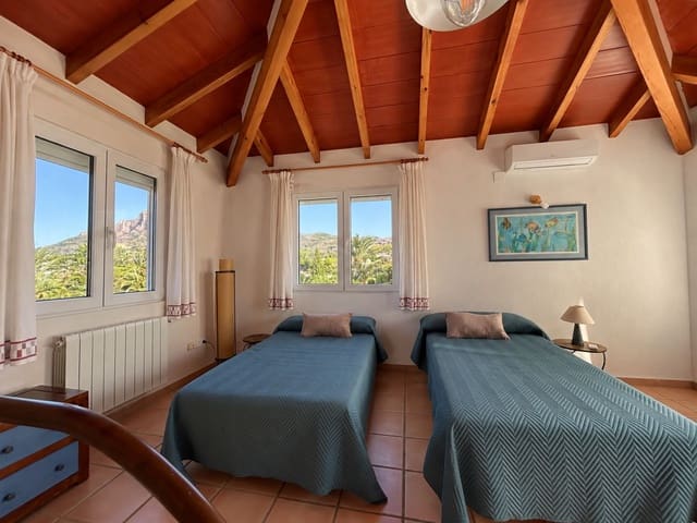 3 soverom Rekkehus til leie i Javea / Xàbia med svømmebasseng - € 1 800 (Ref: 10077186)