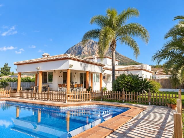 3 soverom Rekkehus til leie i Javea / Xàbia med svømmebasseng - € 1 800 (Ref: 10077186)