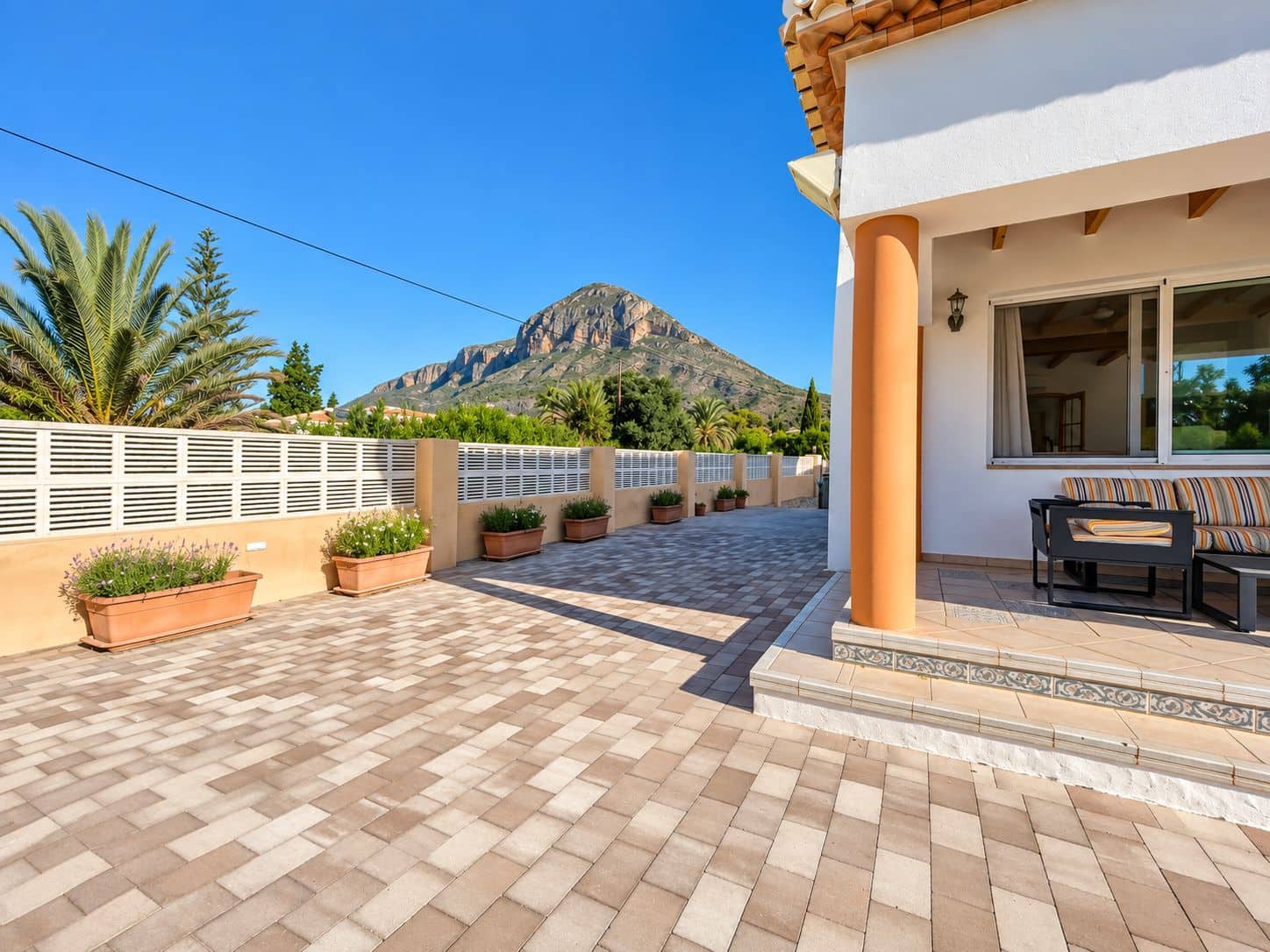 3 bedroom Terraced Villa for rent in Javea / Xabia with pool - € 1,800 (Ref: 10077186)